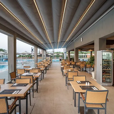 Ośrodek wypoczynkowy Atlantica Mikri Poli Kos 5*